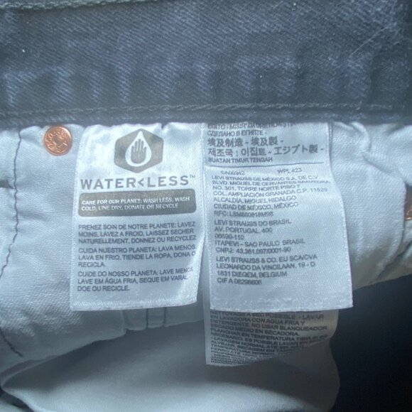 Levis Mens 501 Black Denim Shorts With Button Fly - Picture 5 of 7